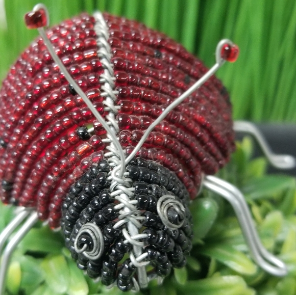 Ladybug decor (wire and beaded ) - Picture 7 of 8
